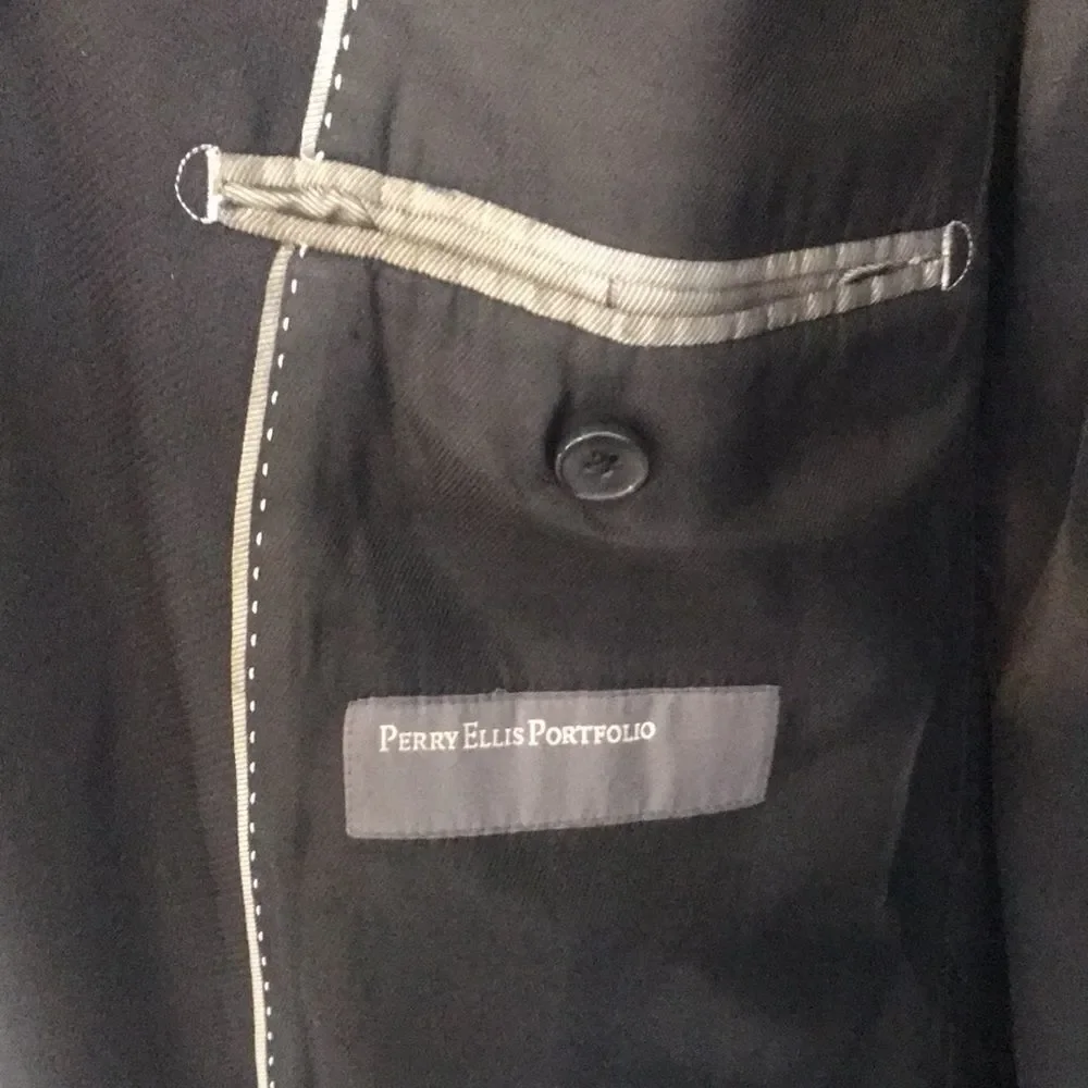 Perry Ellis two button